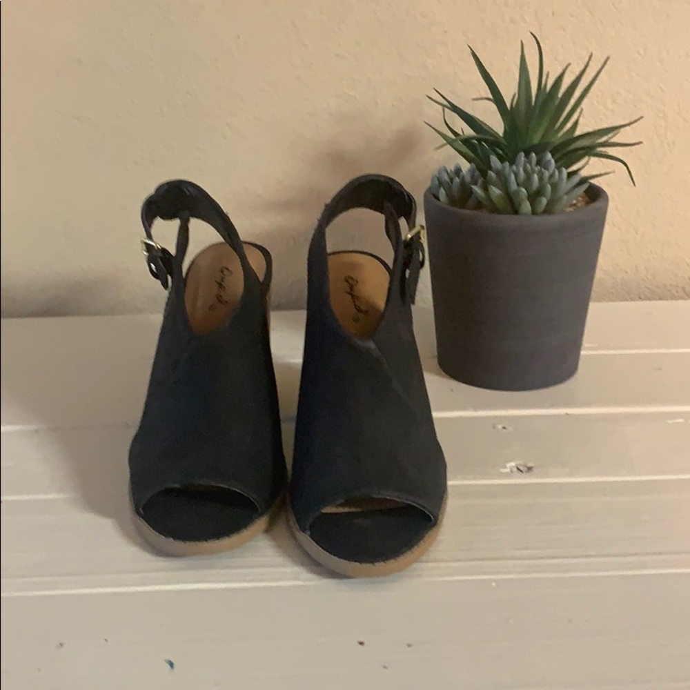 Open toe heels 👠 - Picture 2 of 4